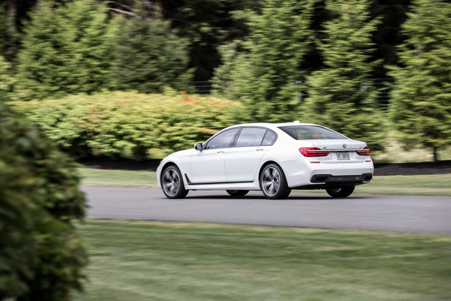  BMW 750i xDrive M Sport (G11) 2016 года  (NA) (фото 39 из 47)